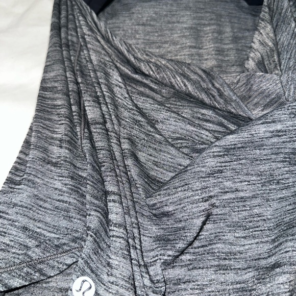 backless lululemon workout top - Picture 3 of 3